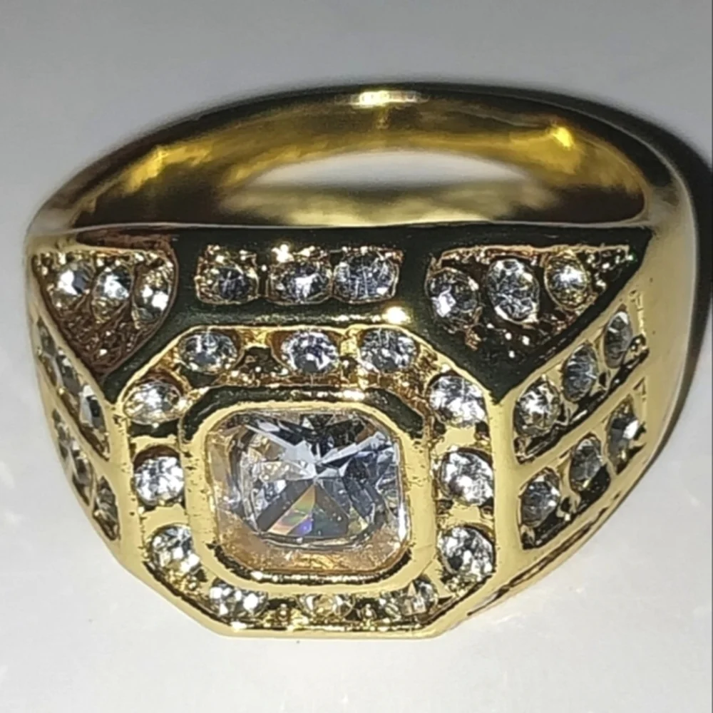 Gold and Silver Vintage Diamond Ring with Intricate Detailing Sz 11